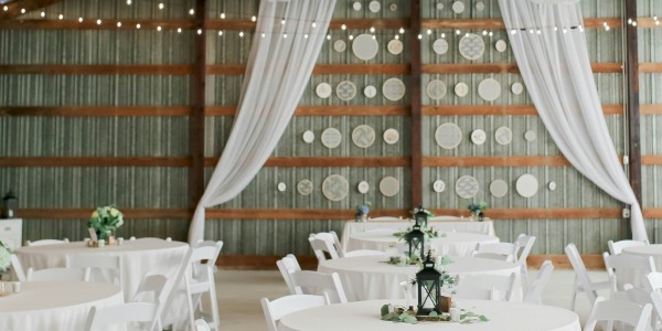 Quel style de mobilier choisir pour un mariage qui vous ressemble ?